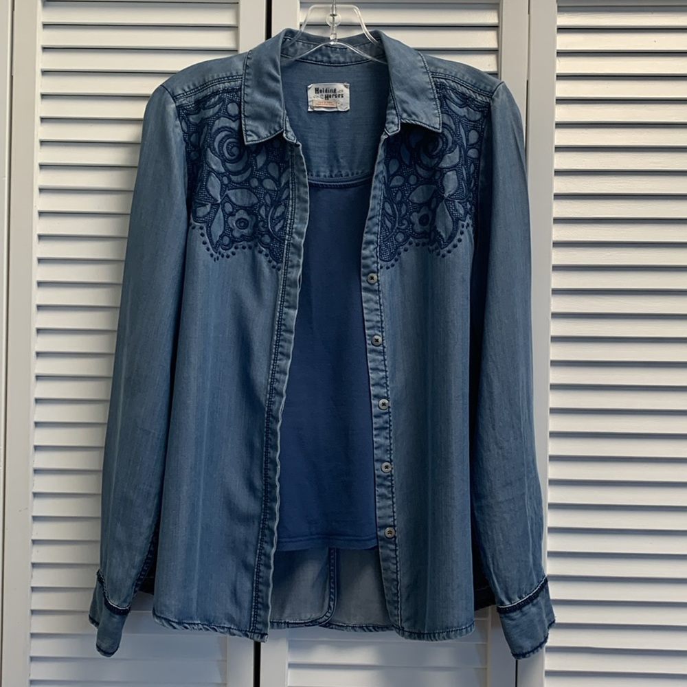 Western Cowgirl Denim Shirt - Picture 3 of 11
